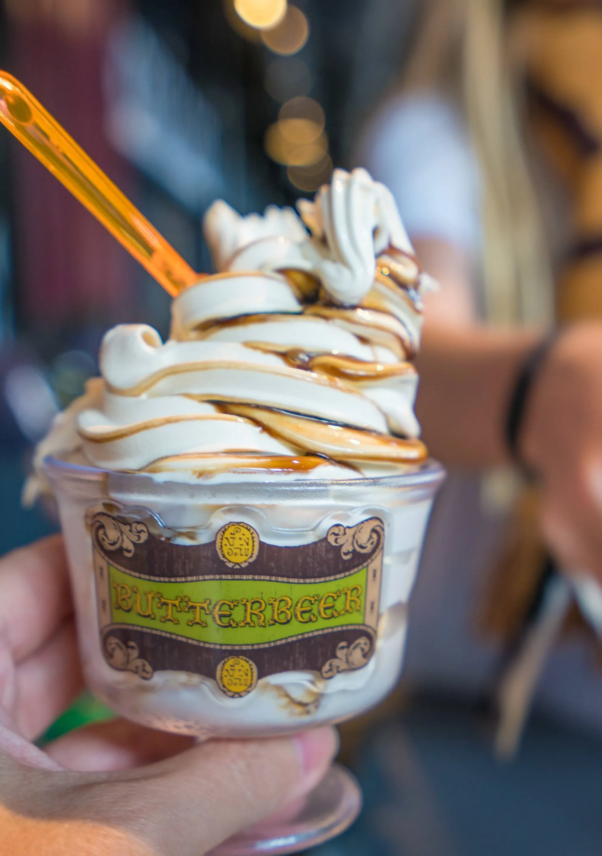 They now have butterbeer ice cream at Warner Bros. Studios Tour London. And, it's SO GOOD.