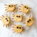 Looking for a healthy Halloween snack for kids? Try these easy spider crackers.
