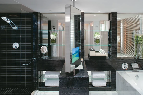 The sleek bathroom inside a Harbour View room at Mandarin Oriental Hong Kong