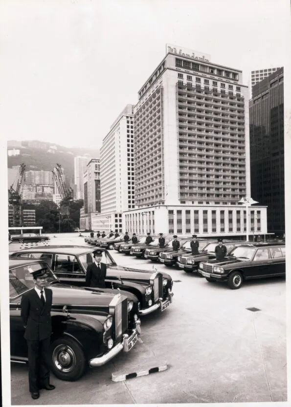 Cars and chauffeurs before The Mandarin (now Mandarin Oriental, Hong Kong) in the 1970s