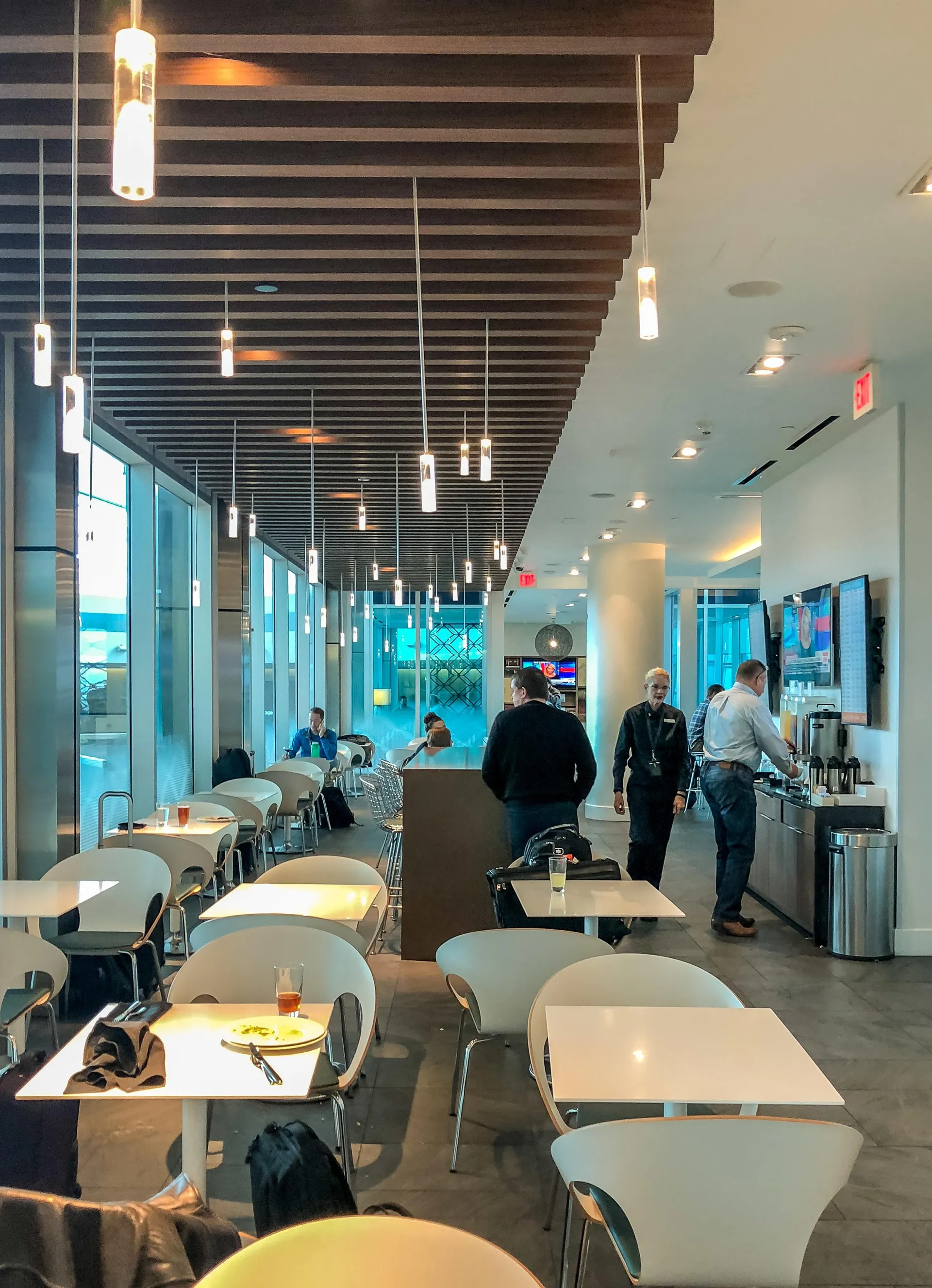 The DFW American Express Centurion Lounge dining area.