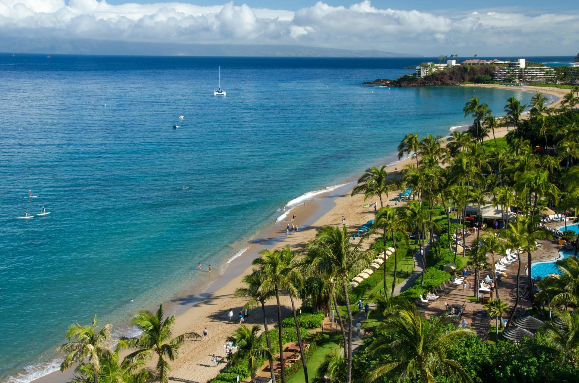 Aerial view of the beach over Kaanapali Alii pool area.