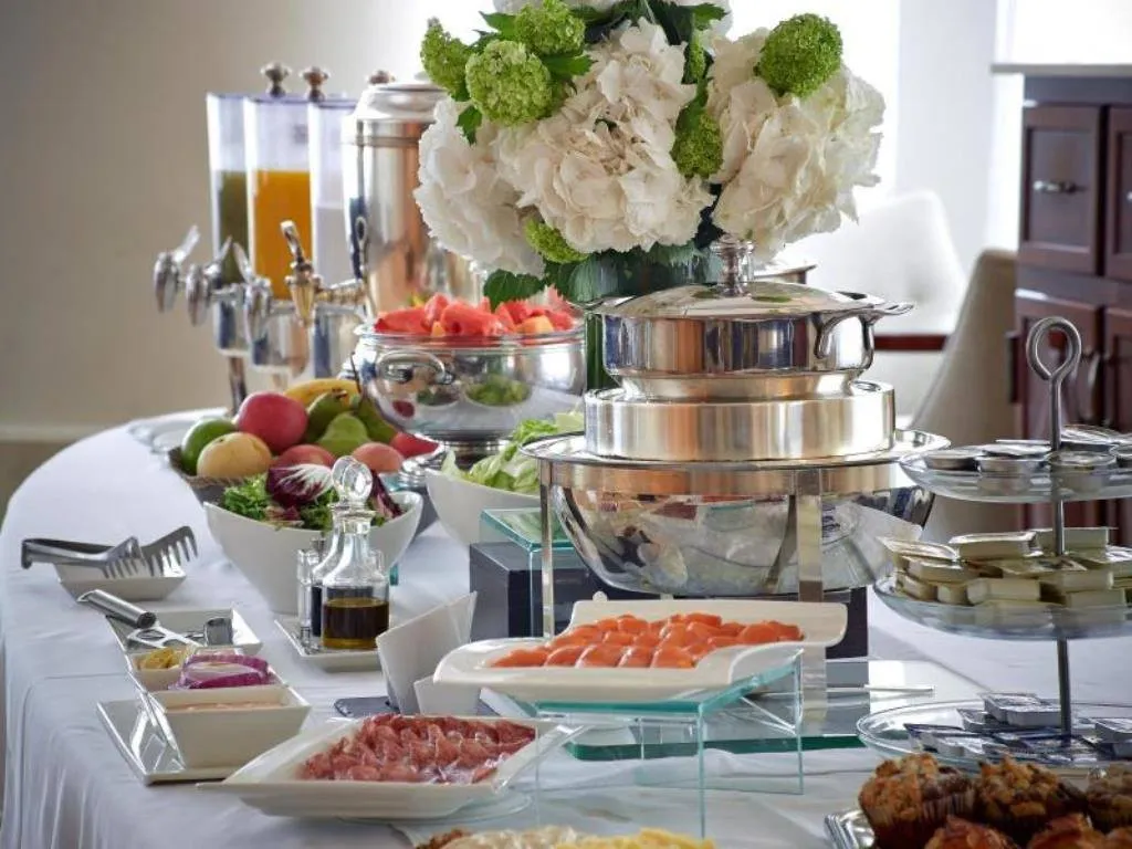 The buffet at Lanson Place Hong Kong