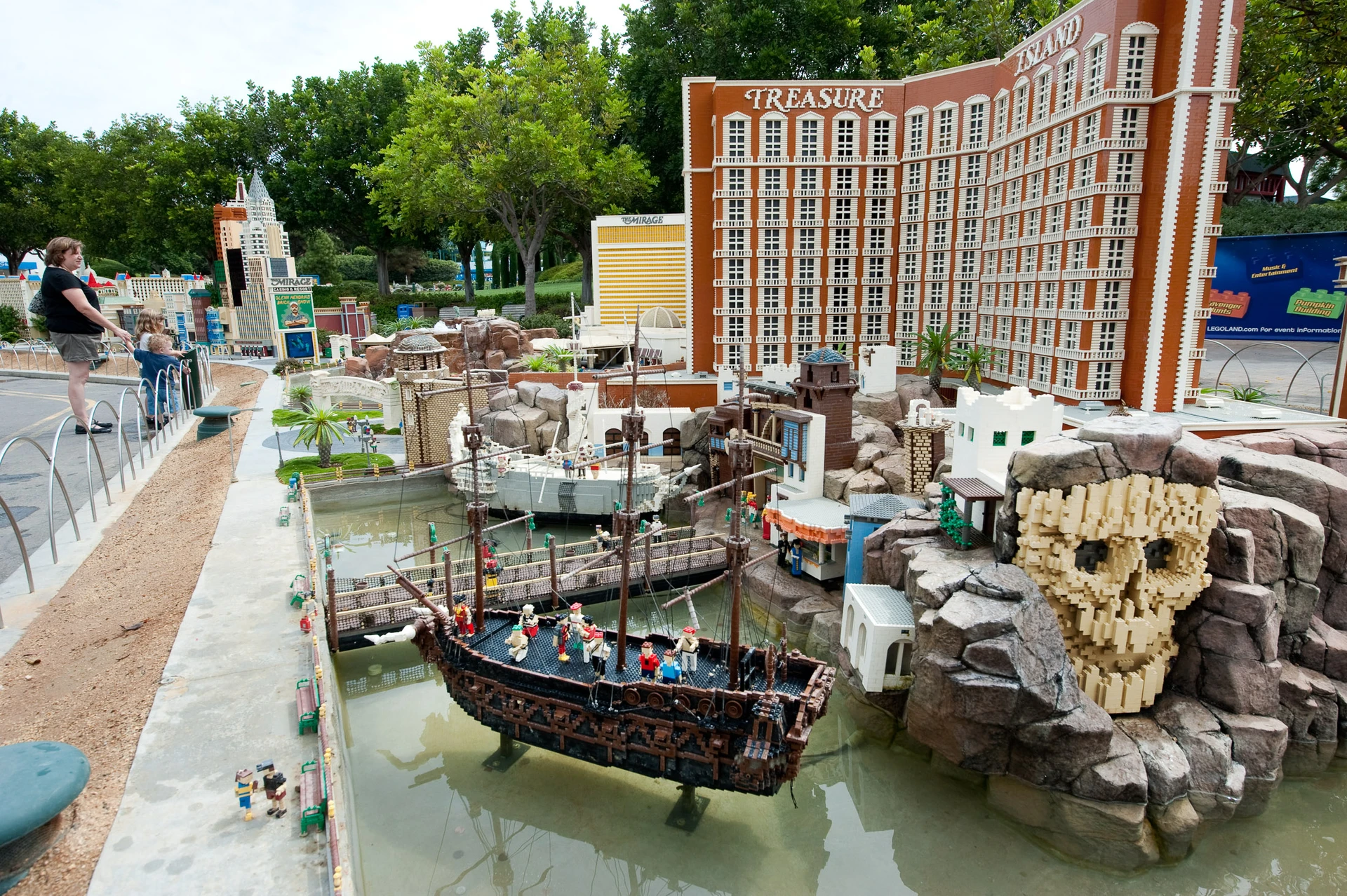 LEGOLAND makes a perfect family vacation in California