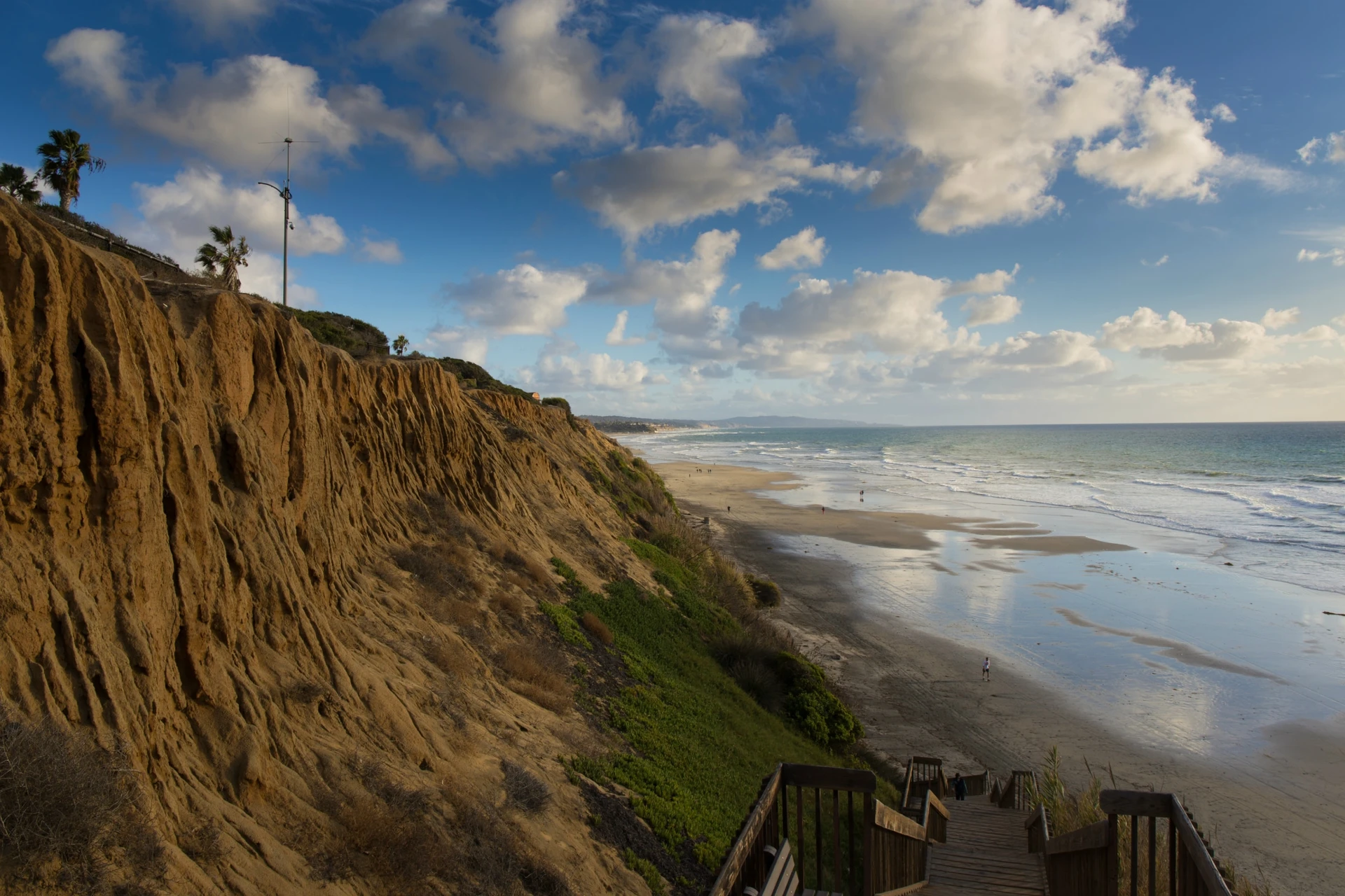 San Diego family beaches include Cardiff State Beach with its scenic bluffs.