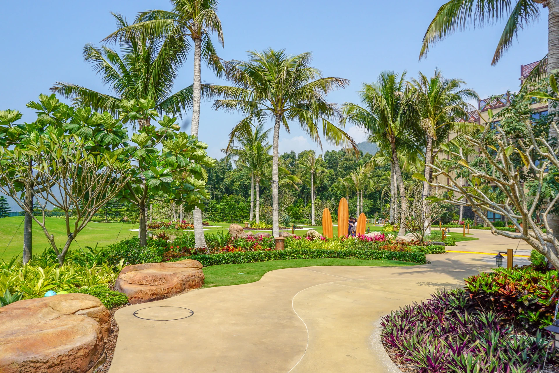 Disney Explorers Lodge gardens at Hong Kong Disneyland