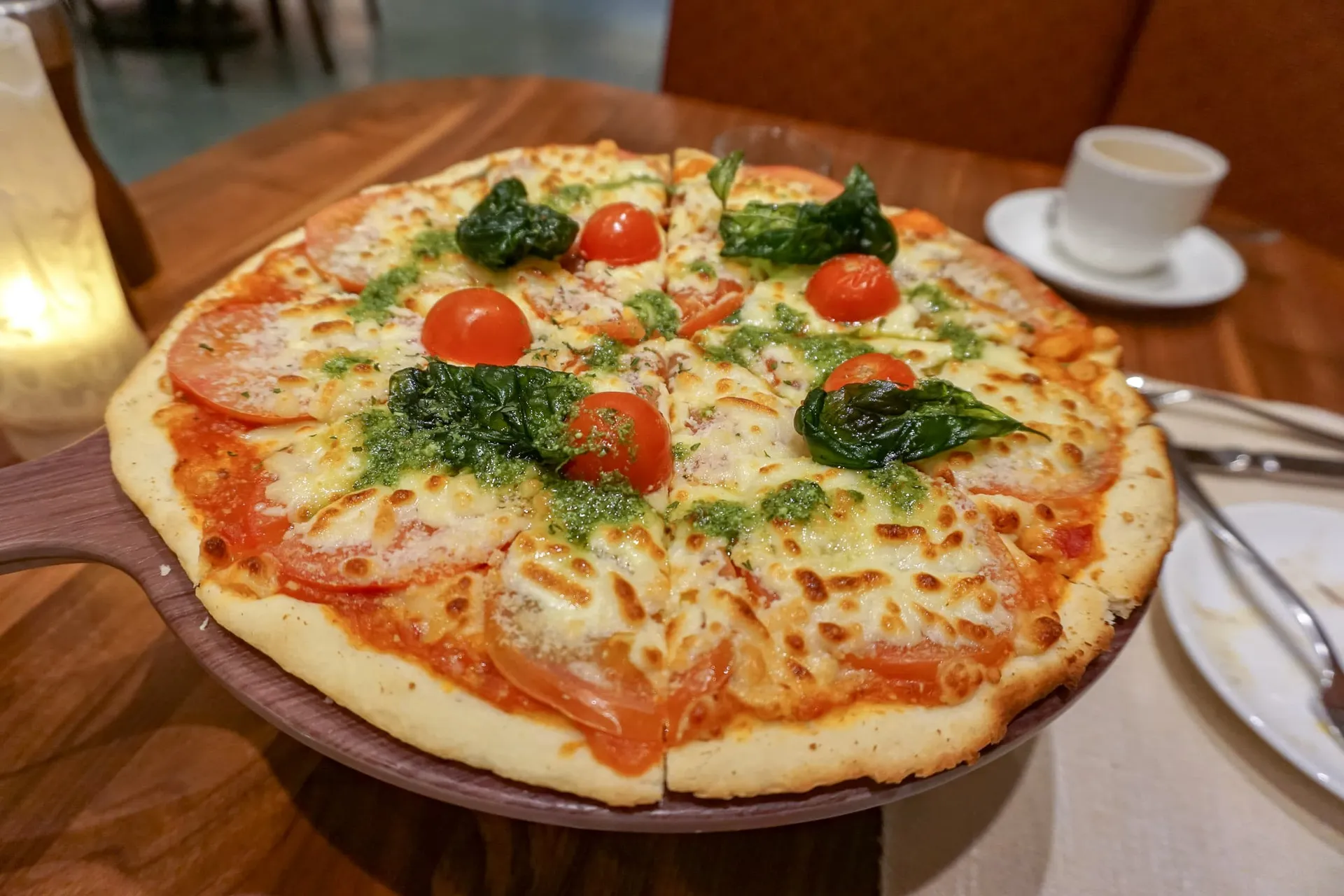Margherita pizza at Disney Explorers Lodge