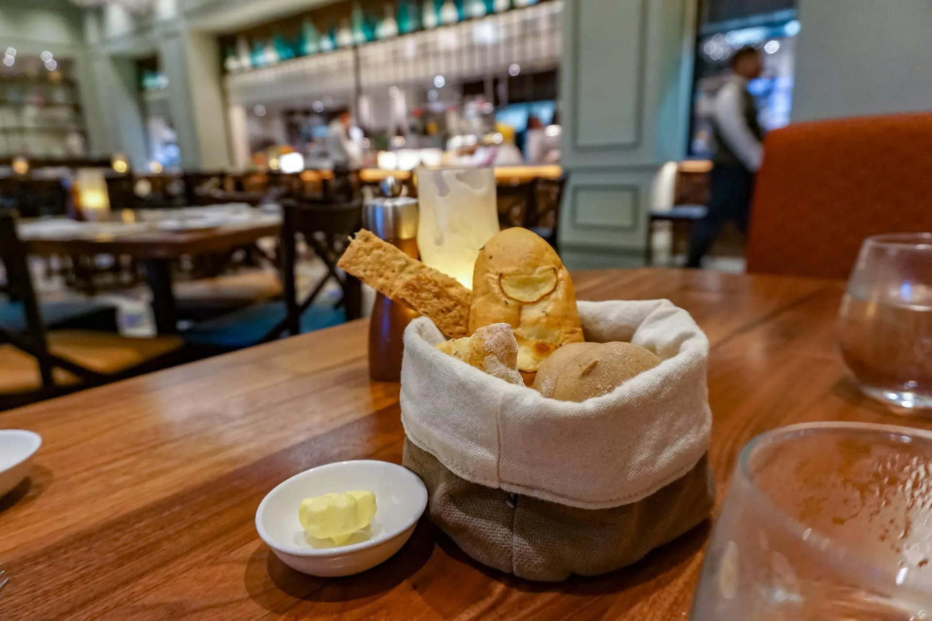 Bread at World of Color restaurant, Disney Explorers Lodge