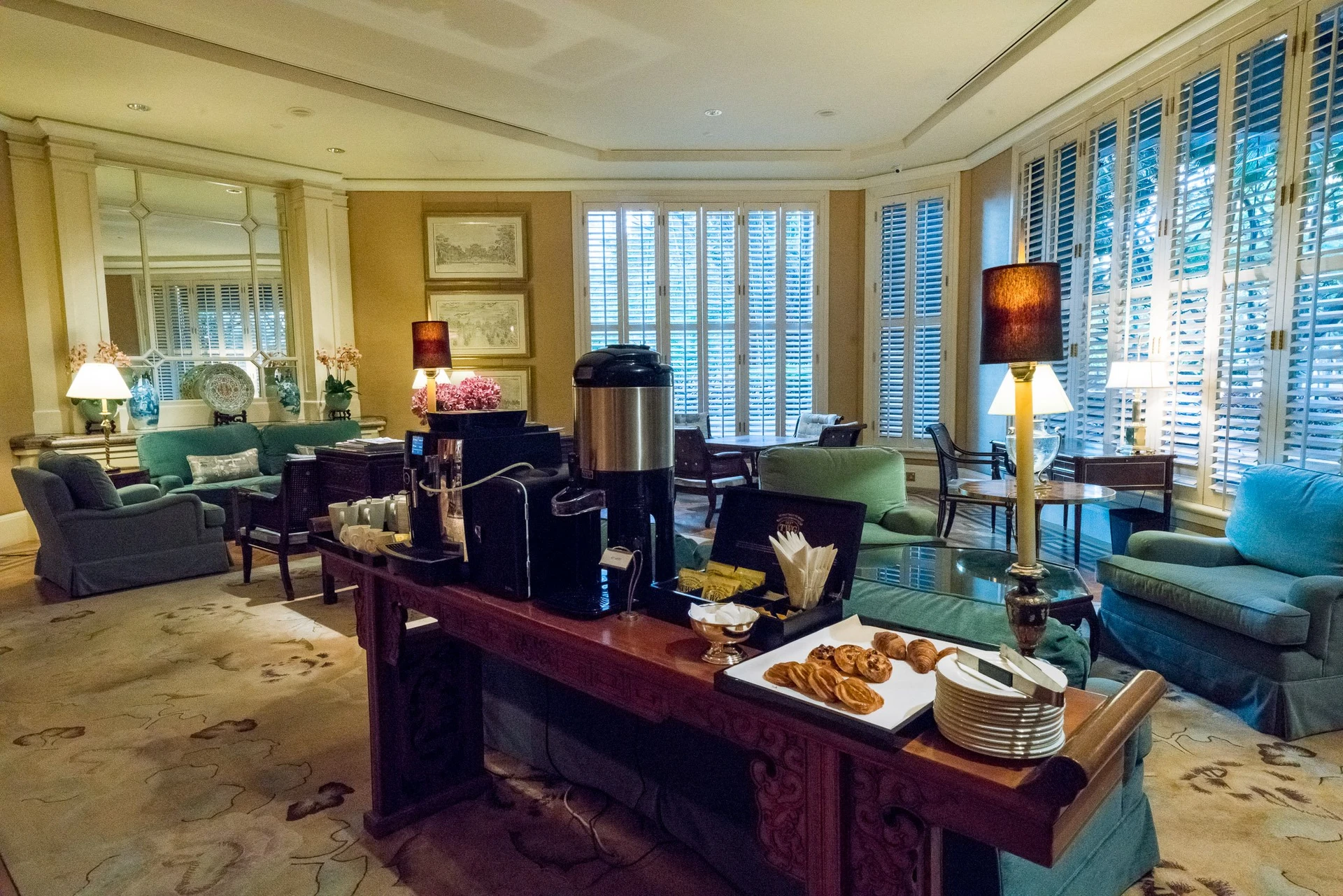 Morning coffee near the Four Seasons Singapore lobby