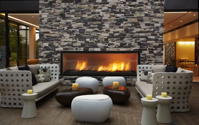 Hotel La Jolla Hiatus lounge seating with fireplace