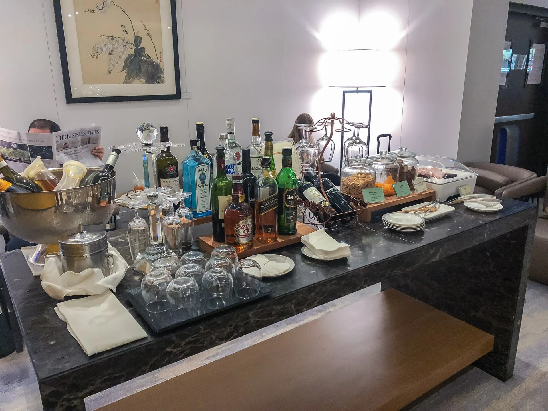 Drinks at Singapore Airlines SilverKris first class lounge at Hong Kong airport