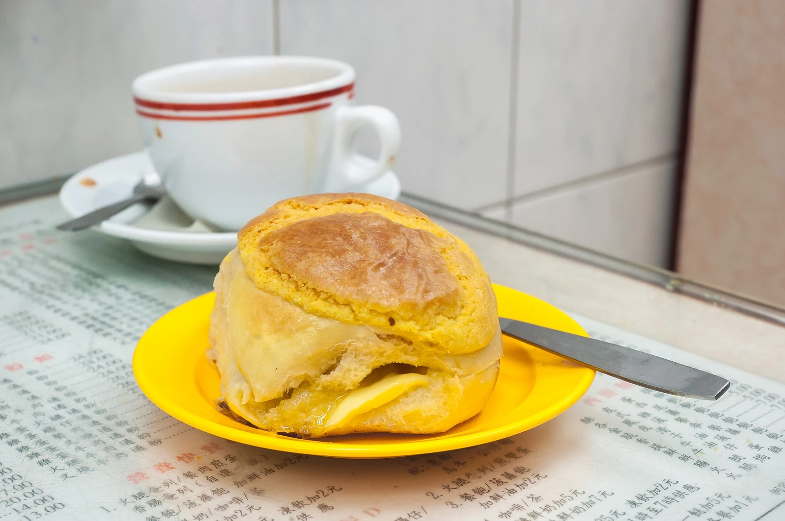 Hong Kong pineapple bun and milk tea