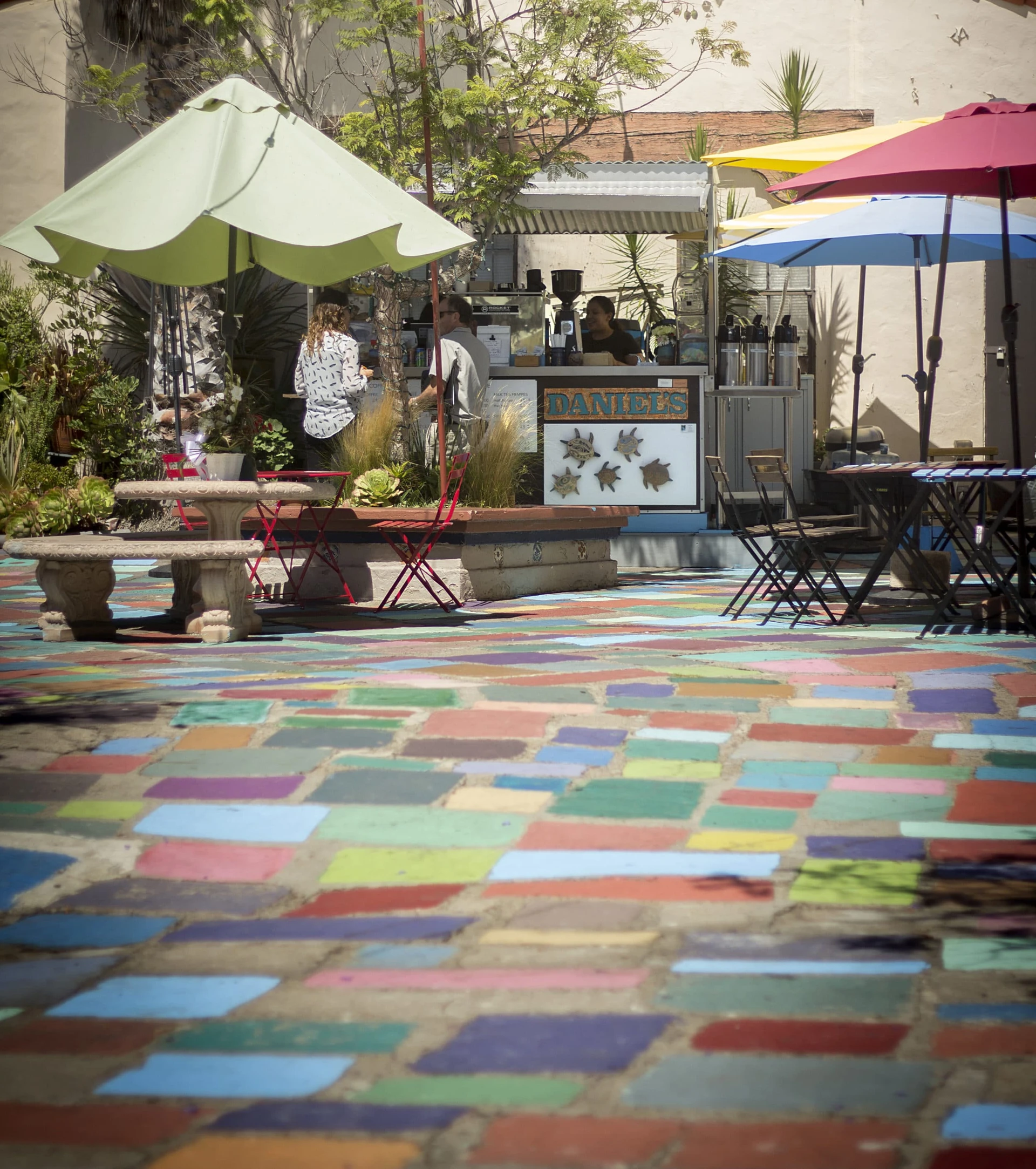 Balboa Park restaurants: Daniel&rsquo;s Coffee Cart in the Spanish Village Art Center