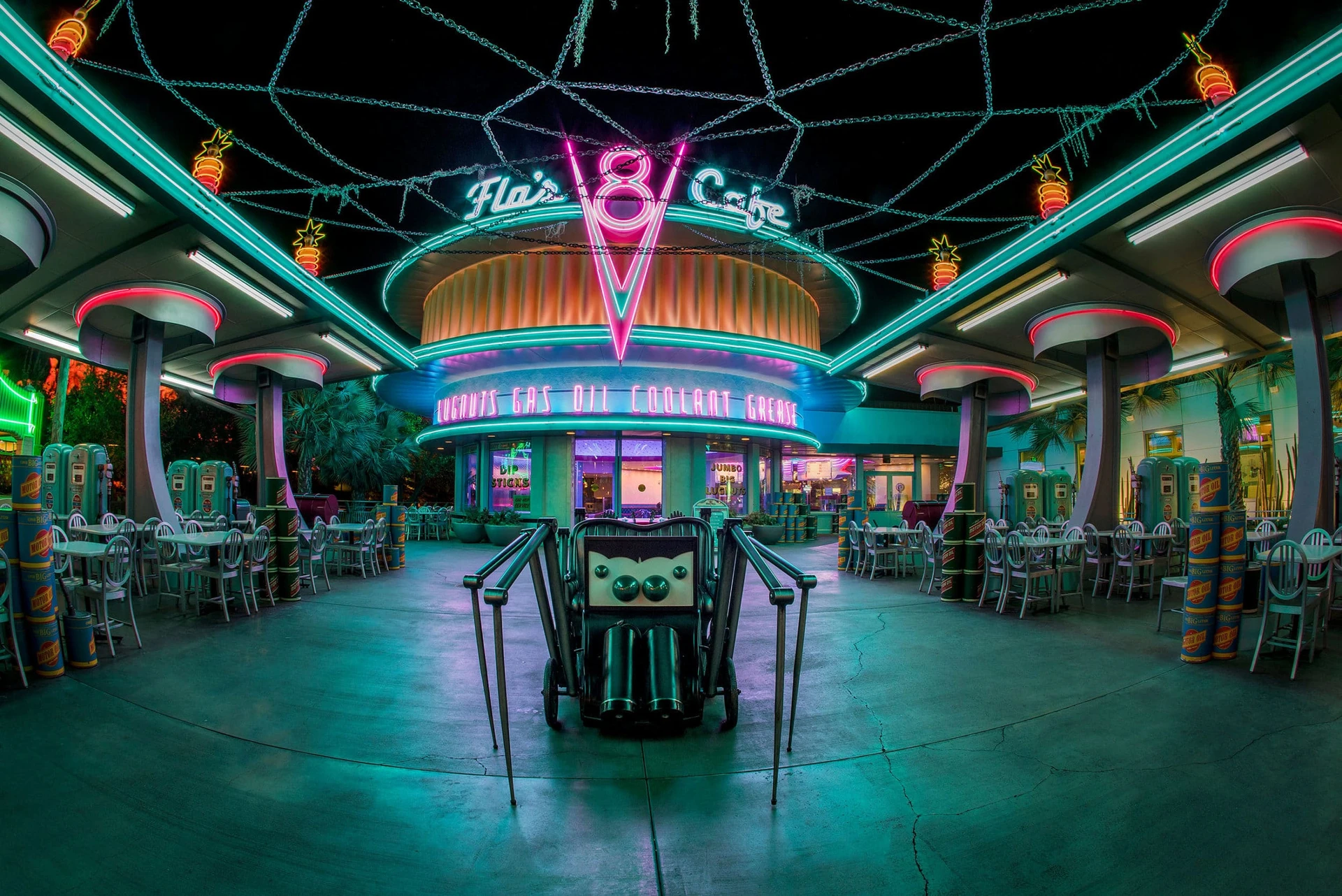 Disneyland Halloween: Decorations at Flo's