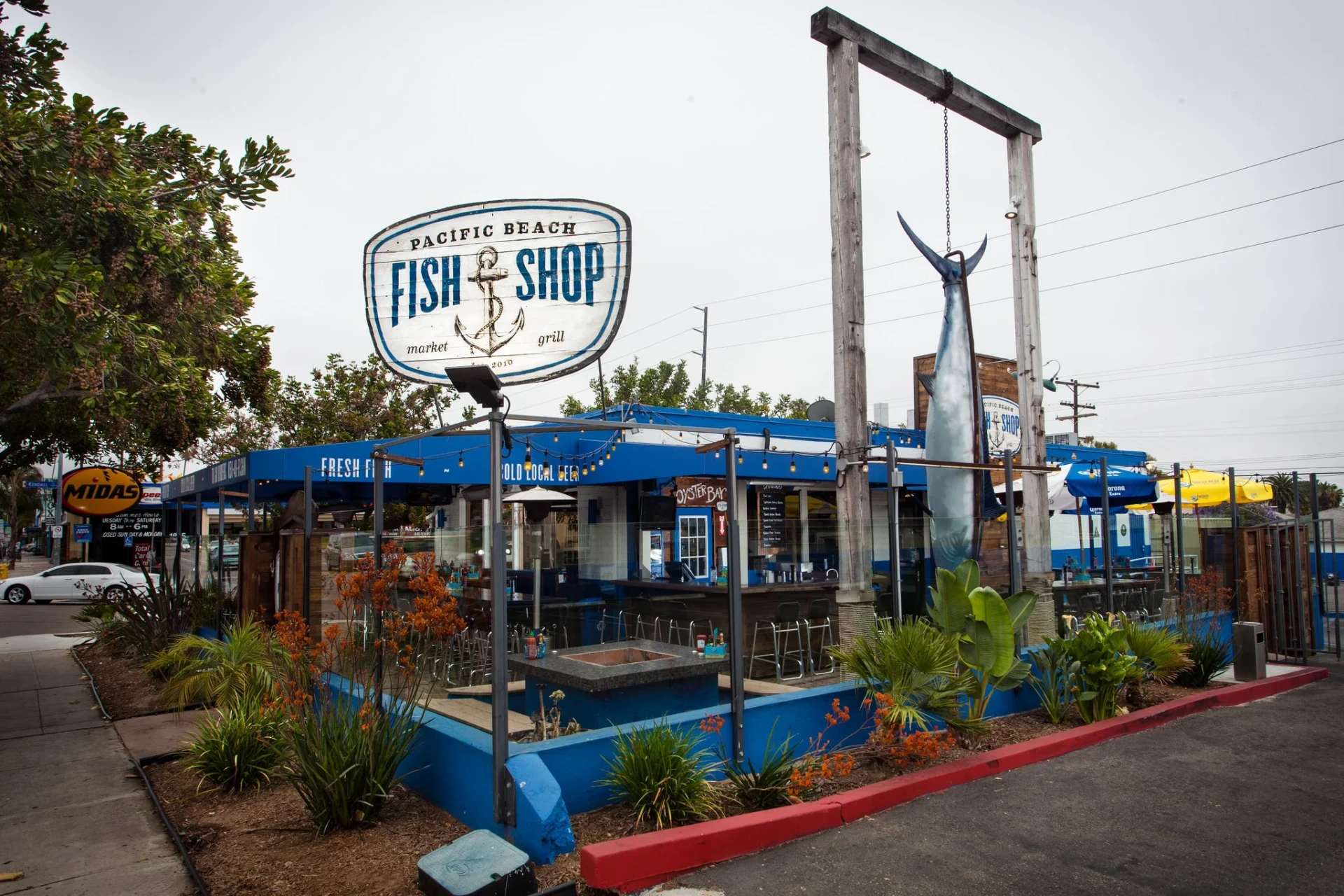 The exterior of PB Fish Shop restaurant in Pacific Beach