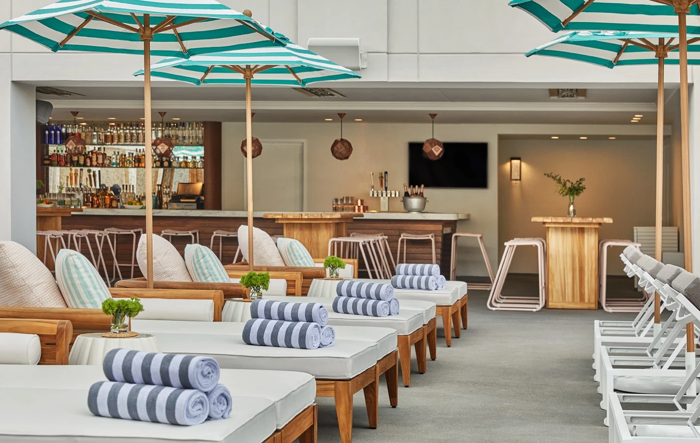 The Pool House at Pendry San Diego