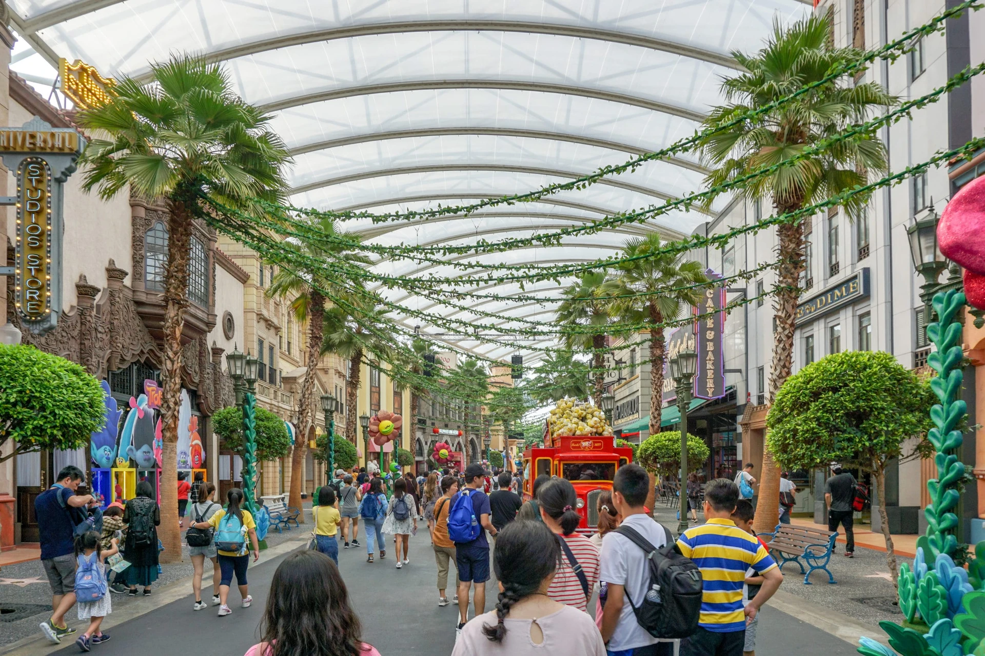 Universal Studios Singapore Hollywood zone