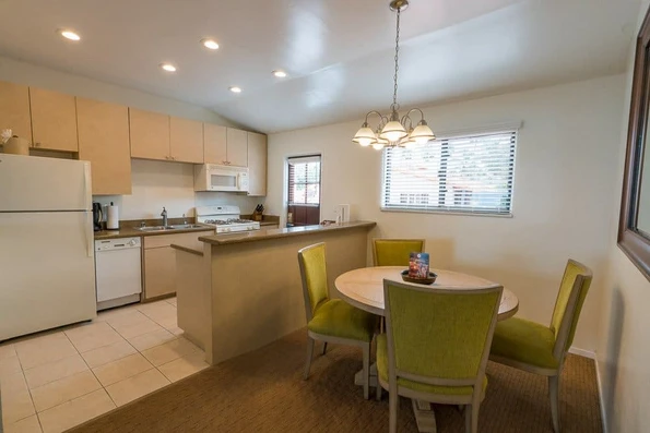 La Jolla Beach and Tennis Club suite with kitchen