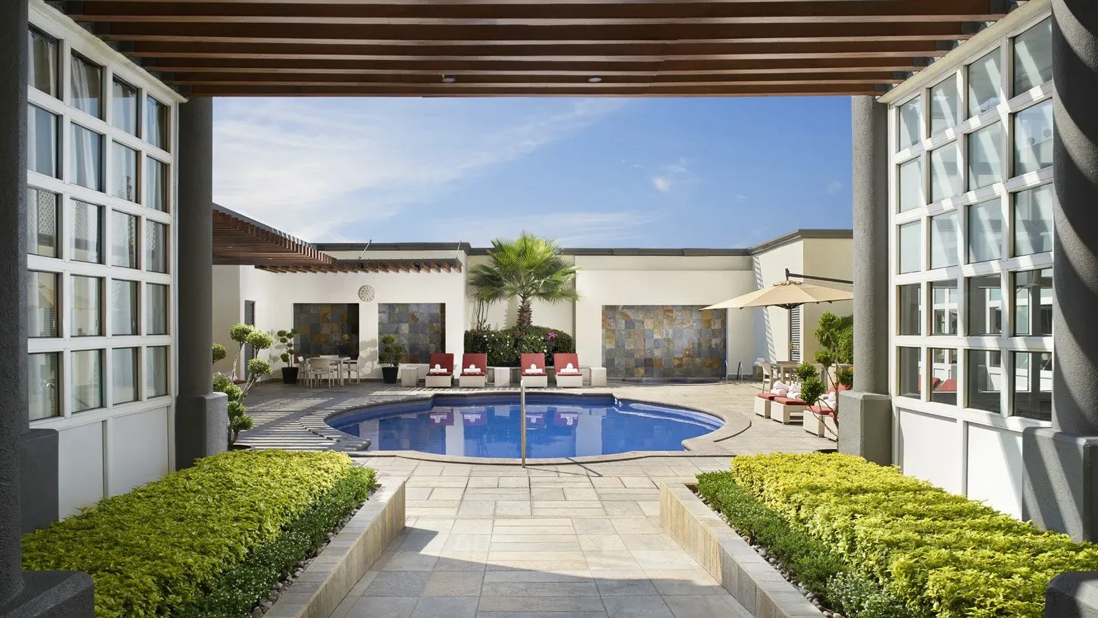 Four Seasons Hotel Mexico City swimming pool