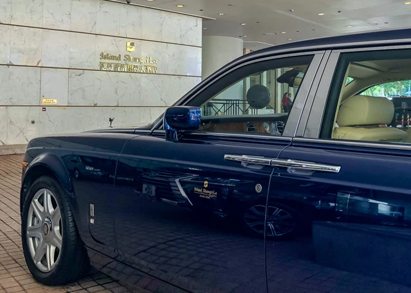 Airport transportation in the Island Shangri-la Rolls Royce