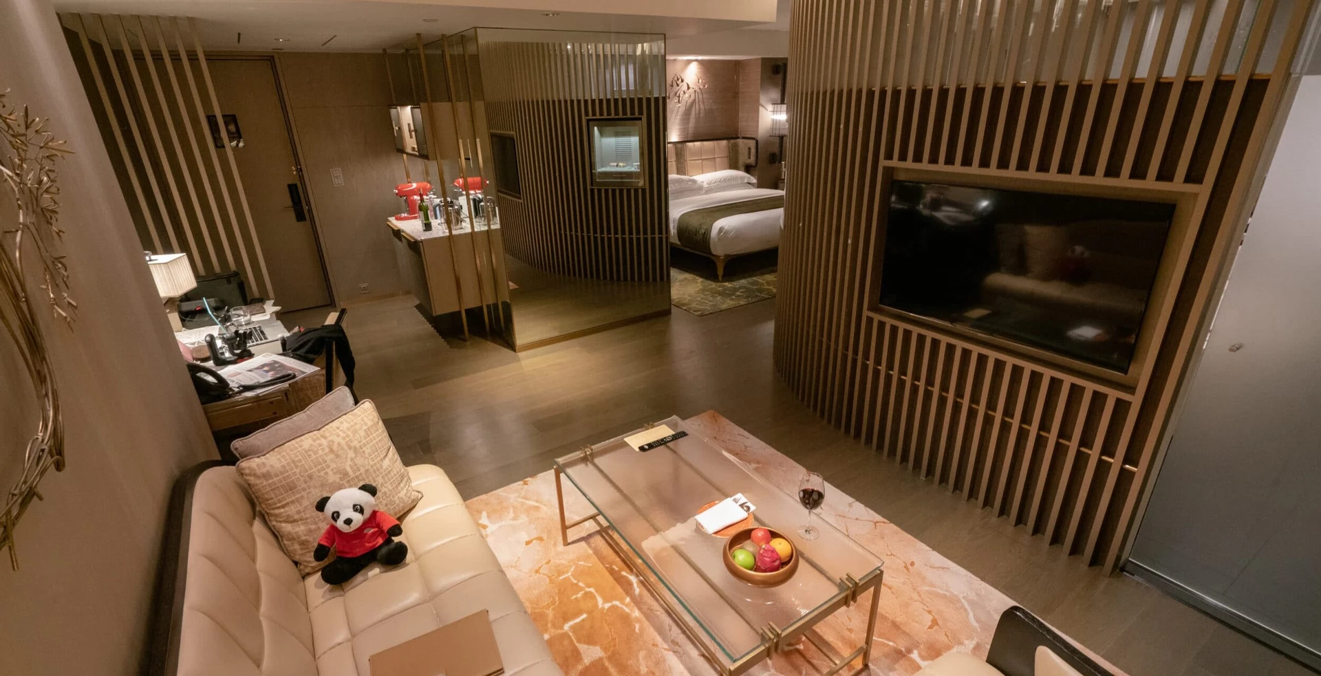 The L600 room at The Landmark Mandarin Oriental, Hong Kong during my stay