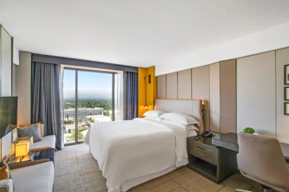 Sheraton Universal City King Room