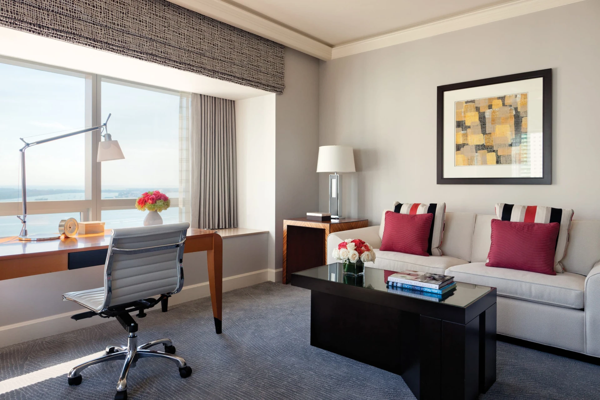 Four Seasons Hotel Miami: Executive Suites come with bay or city views