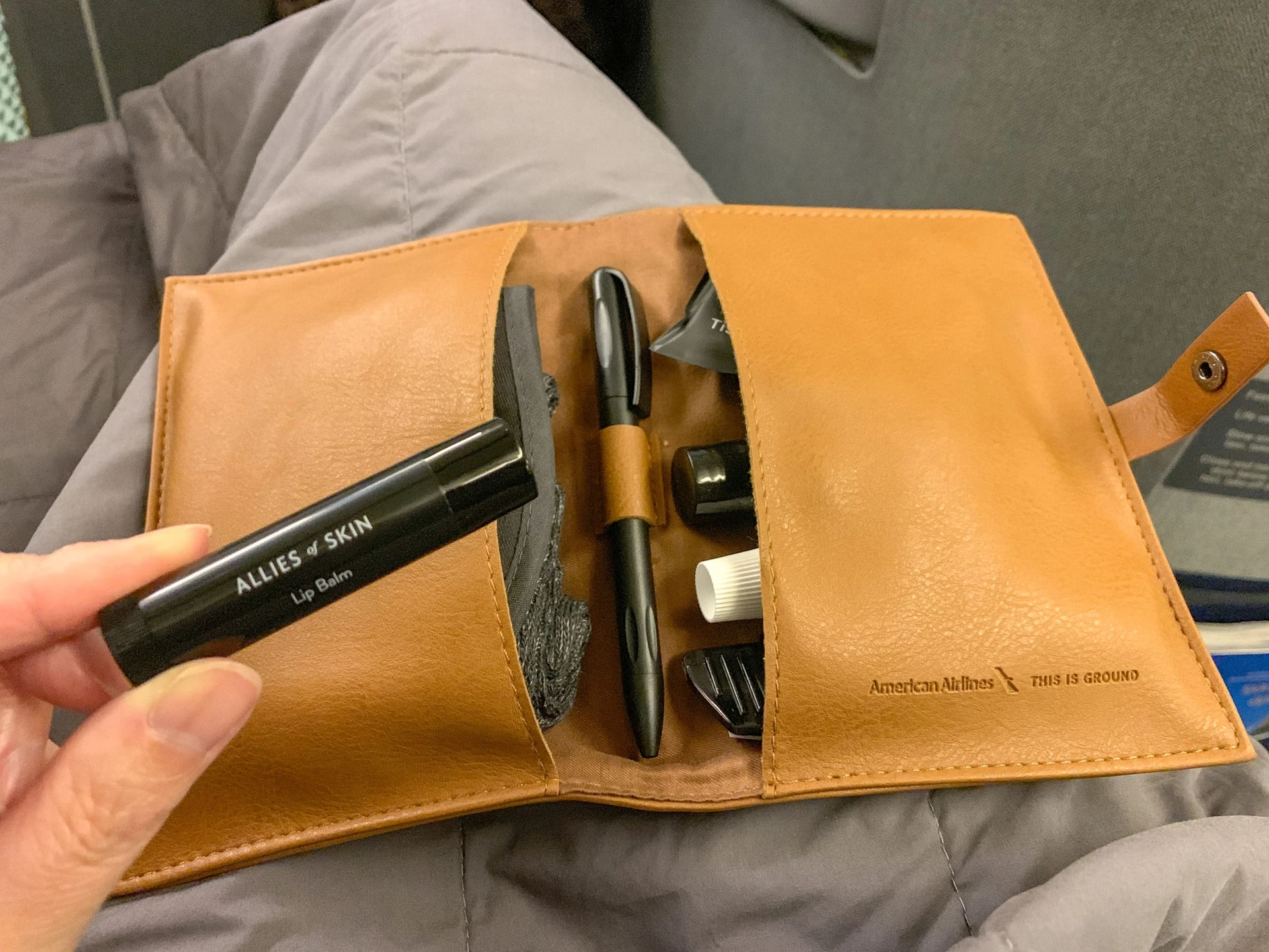American Airlines business class amenity kit from LAX-HKG