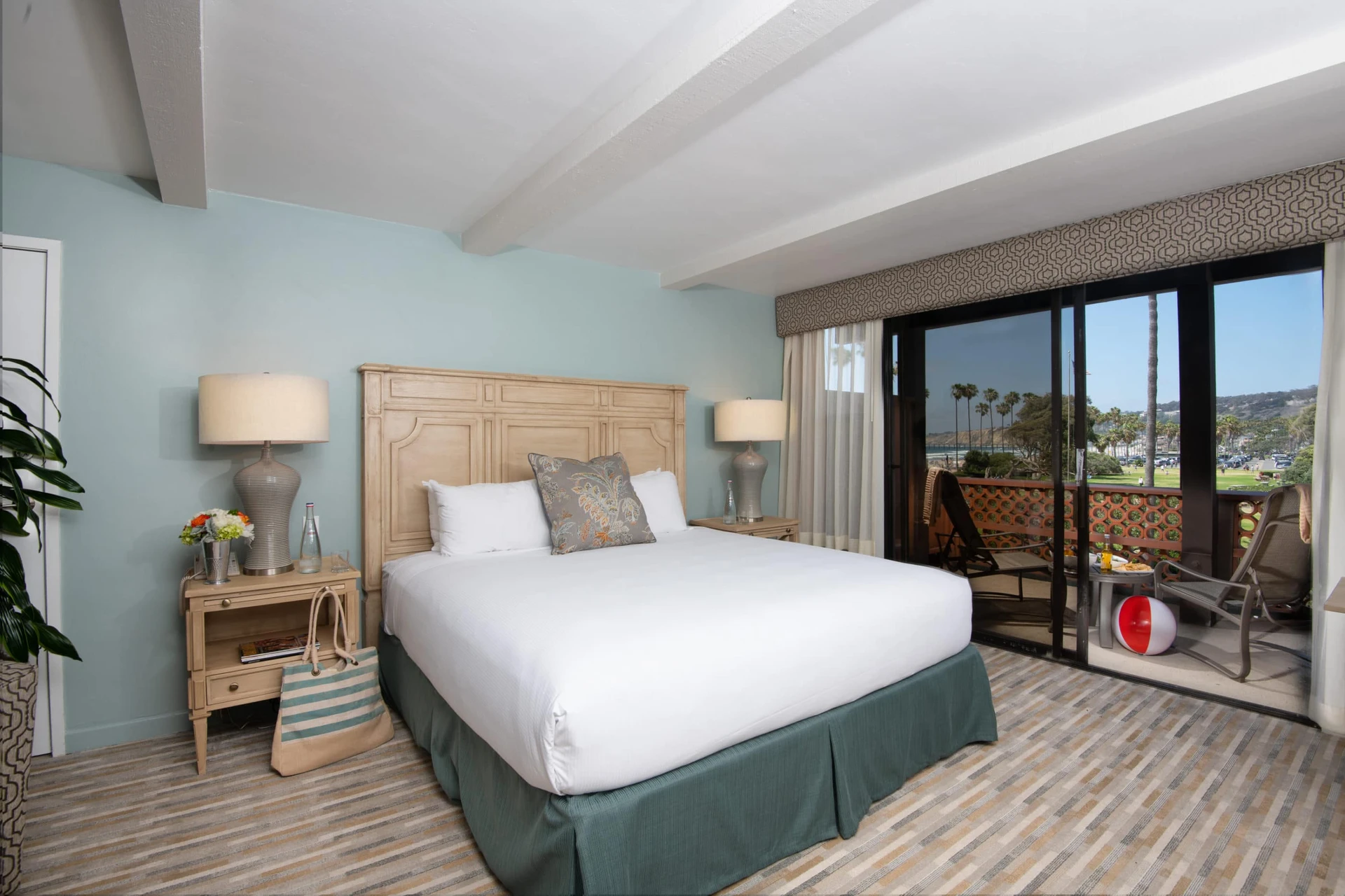La Jolla Shores Hotel coastal view room