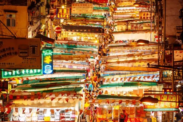 Hong Kong shopping: Temple Street Night Market
