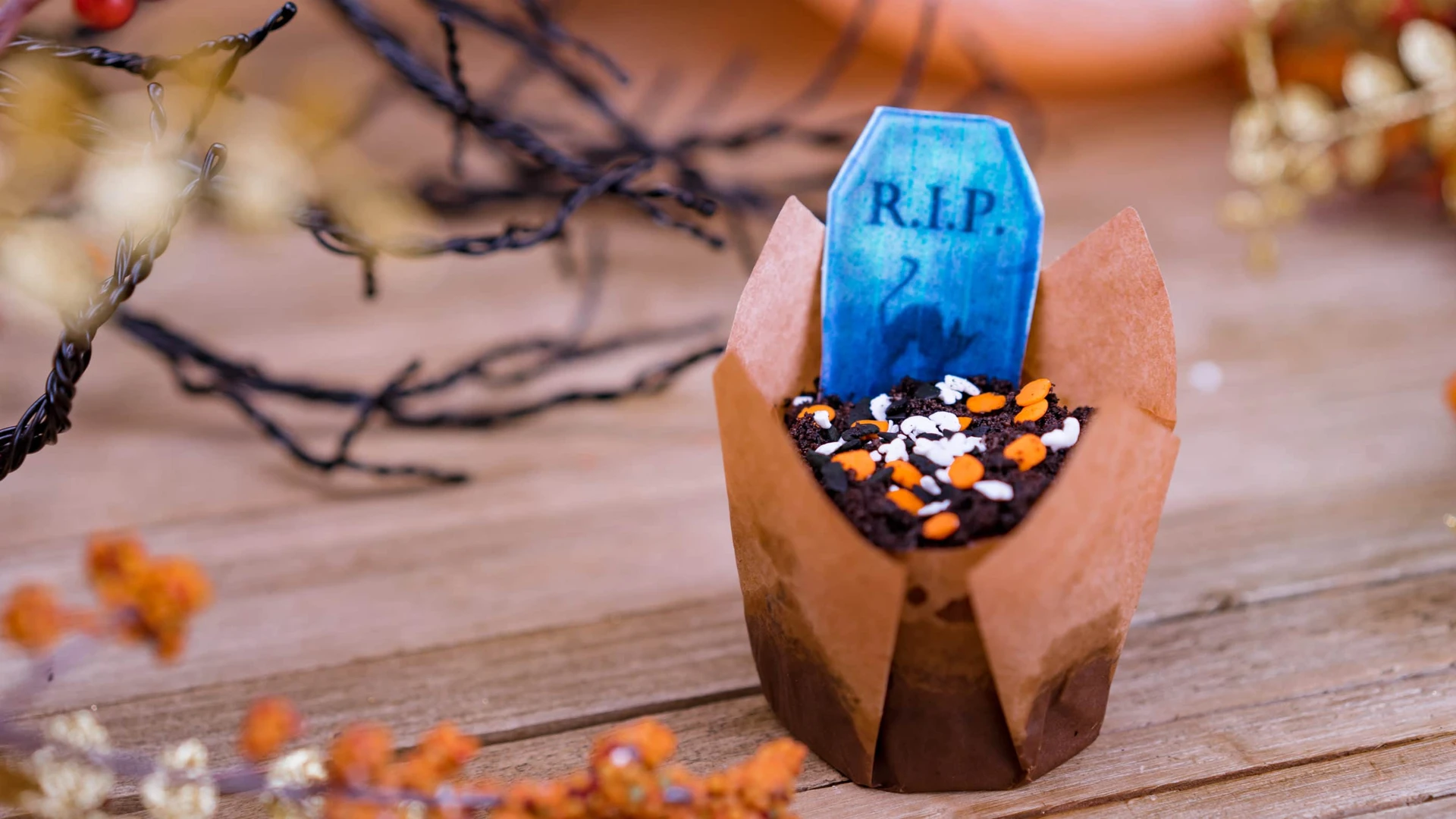 The graveyard cupcake at Disneyland Resort