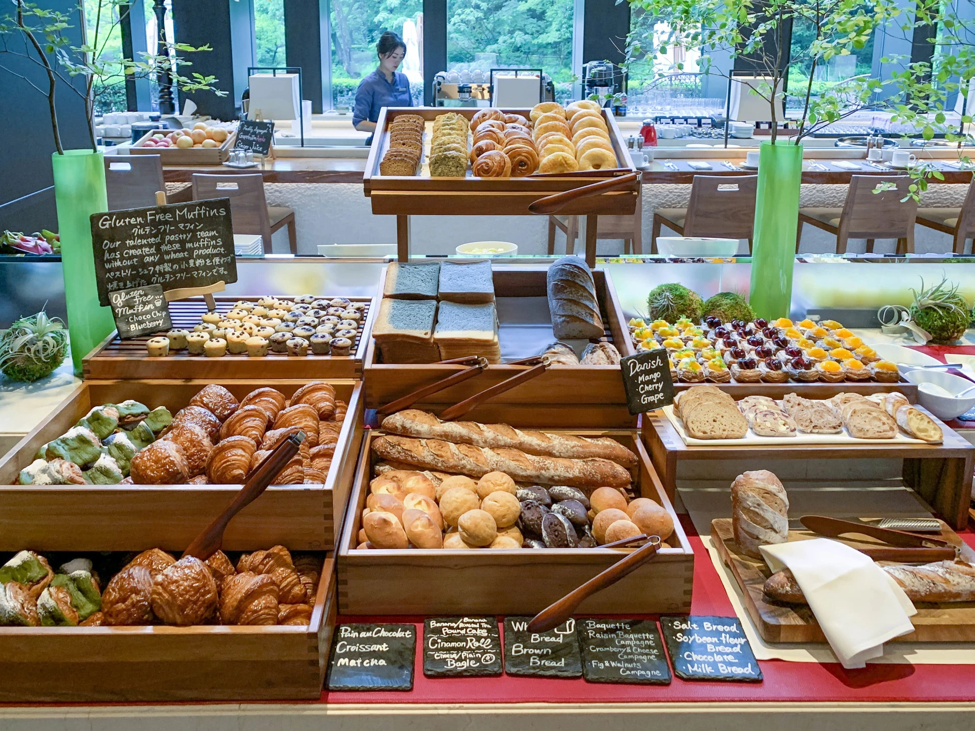 Fresh breads and pastries at the Brasserie breakfast buffet inside Four Seasons Kyoto.