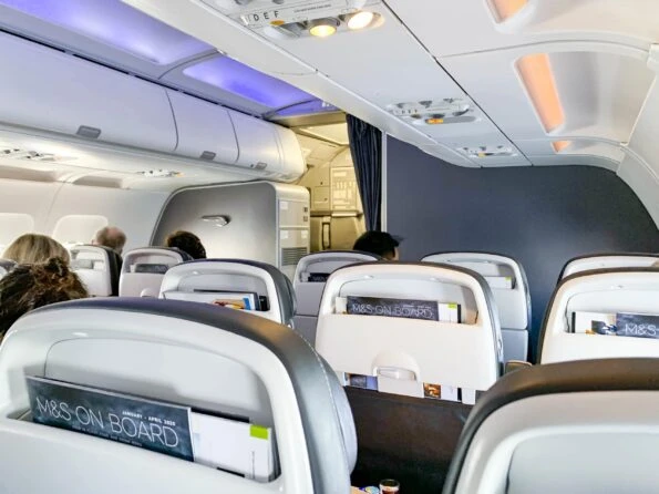 The cabin of an A320 plane in British Airways Club World business class