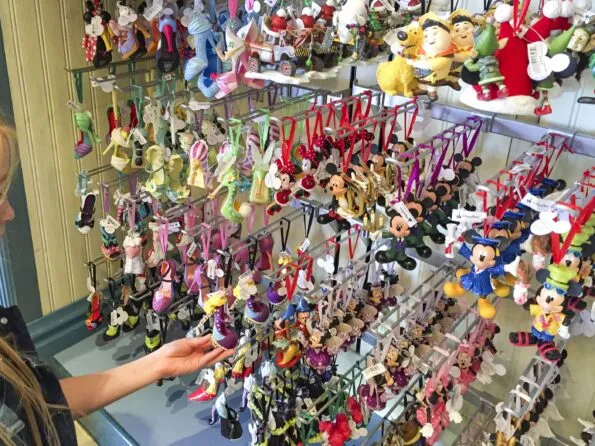 No matter your budget, you'll want to read this list of ways to save money at Disneyland on food, tickets, transportation and more.