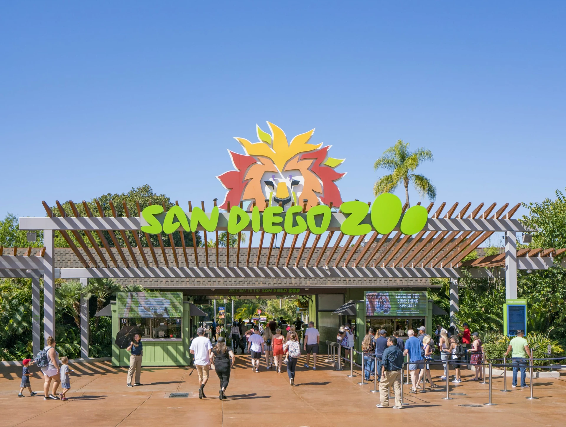 The entrance sign at San Diego Zoo, which you can visit using the Go San Diego Card.