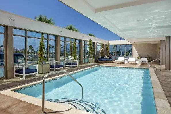Hilton Garden Inn Bayside outdoor swimming pool