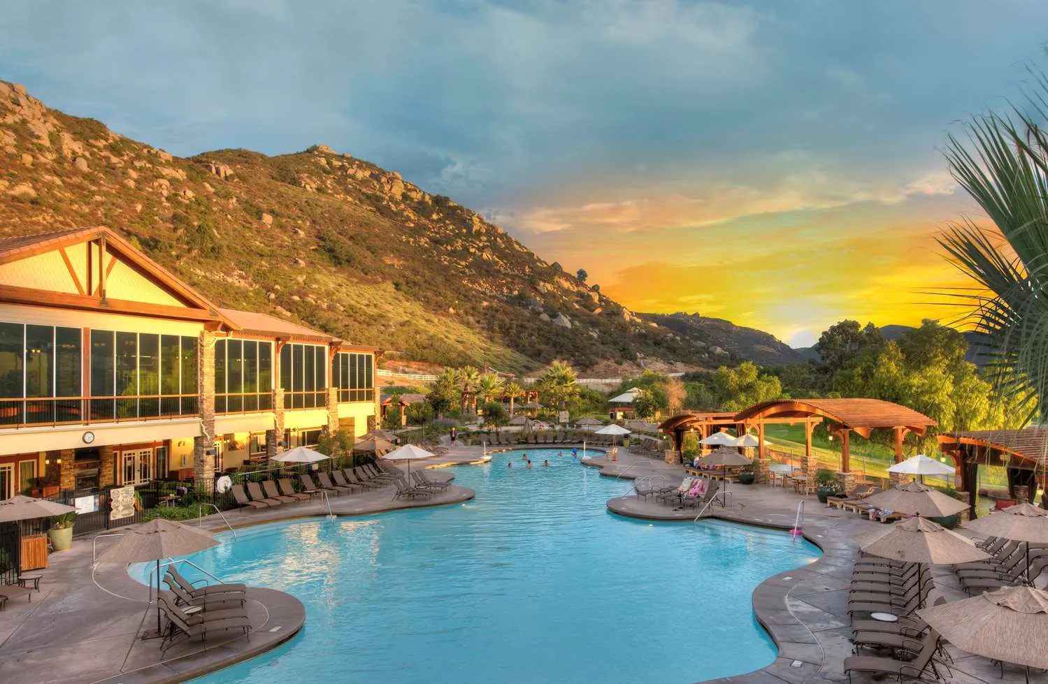 Find boutique, resort, or budget hotels near San Diego Zoo Safari Park in Escondido to relax in affer your day at the park and what to know before booking.