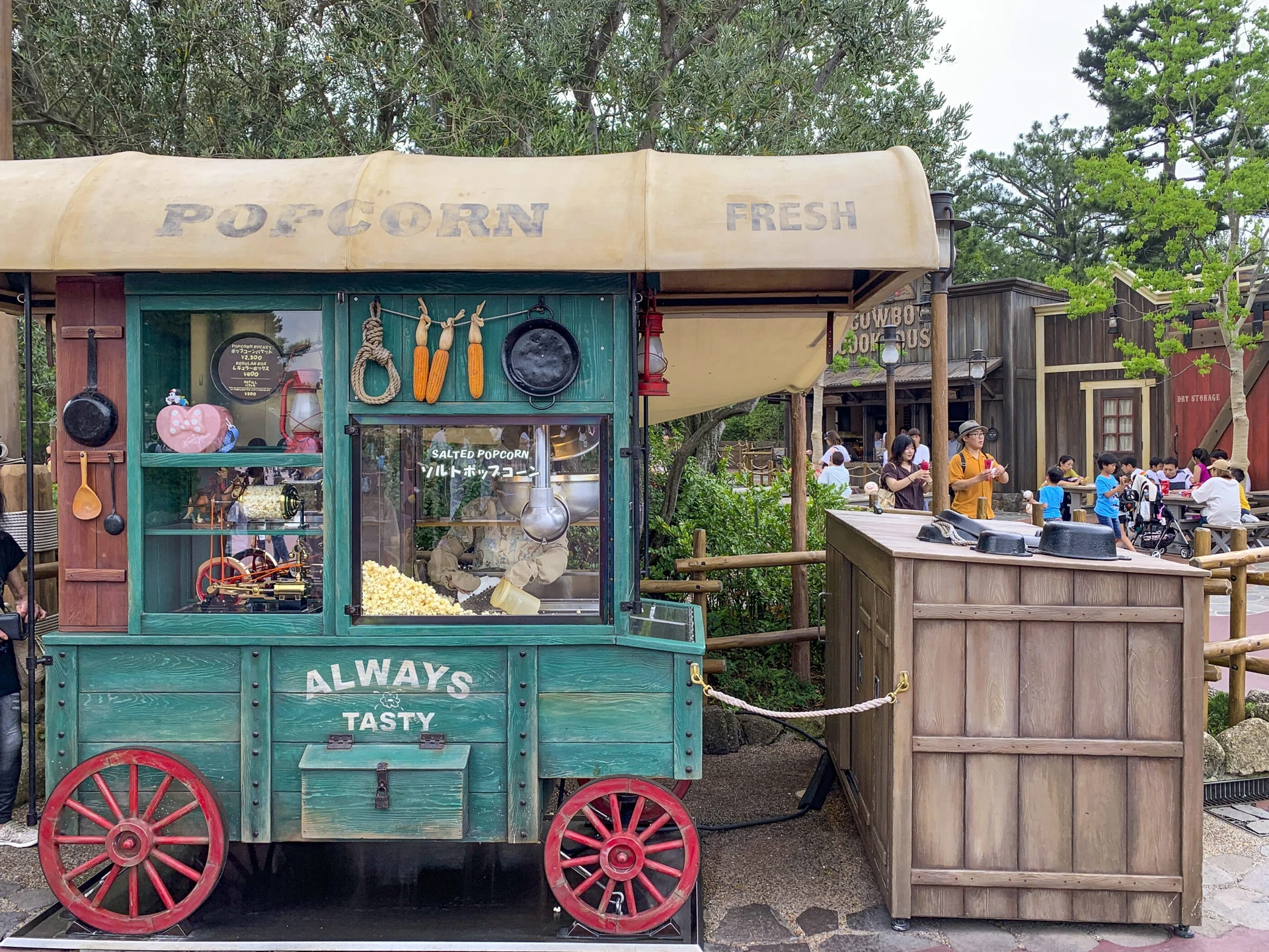 One of the many popcorn carts at Tokyo Disneyland