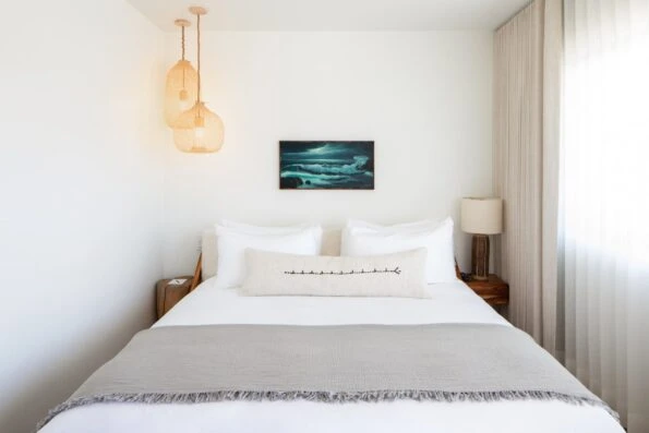 Classic Pearl Guest Room bed.