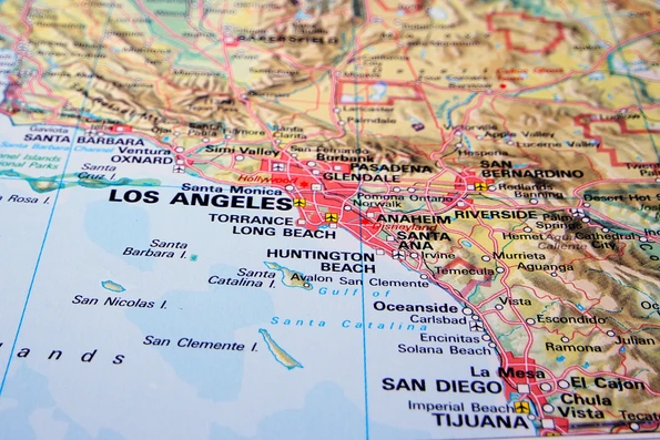 Find out how far is it from Universal Studios to Disneyland and easy transportation methods between the two.