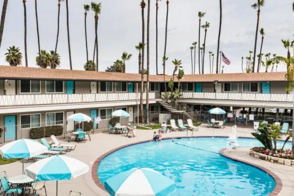 The pool at Kings Inn Mission Valley.