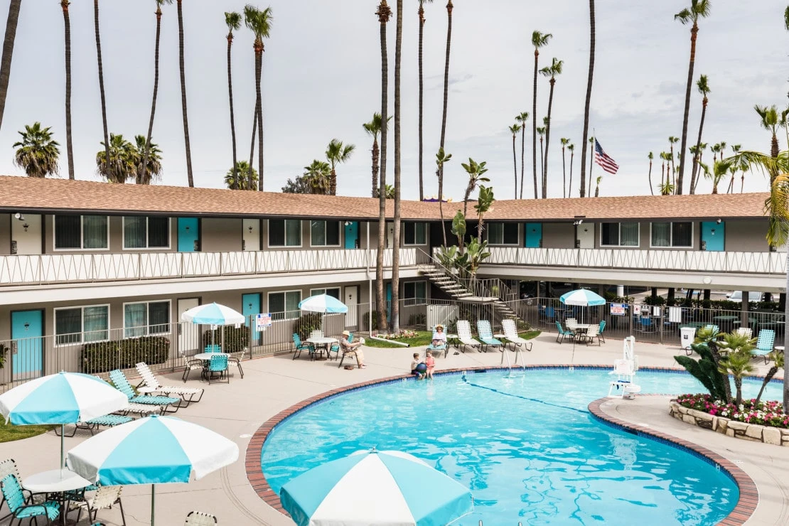 The pool at Kings Inn Mission Valley.