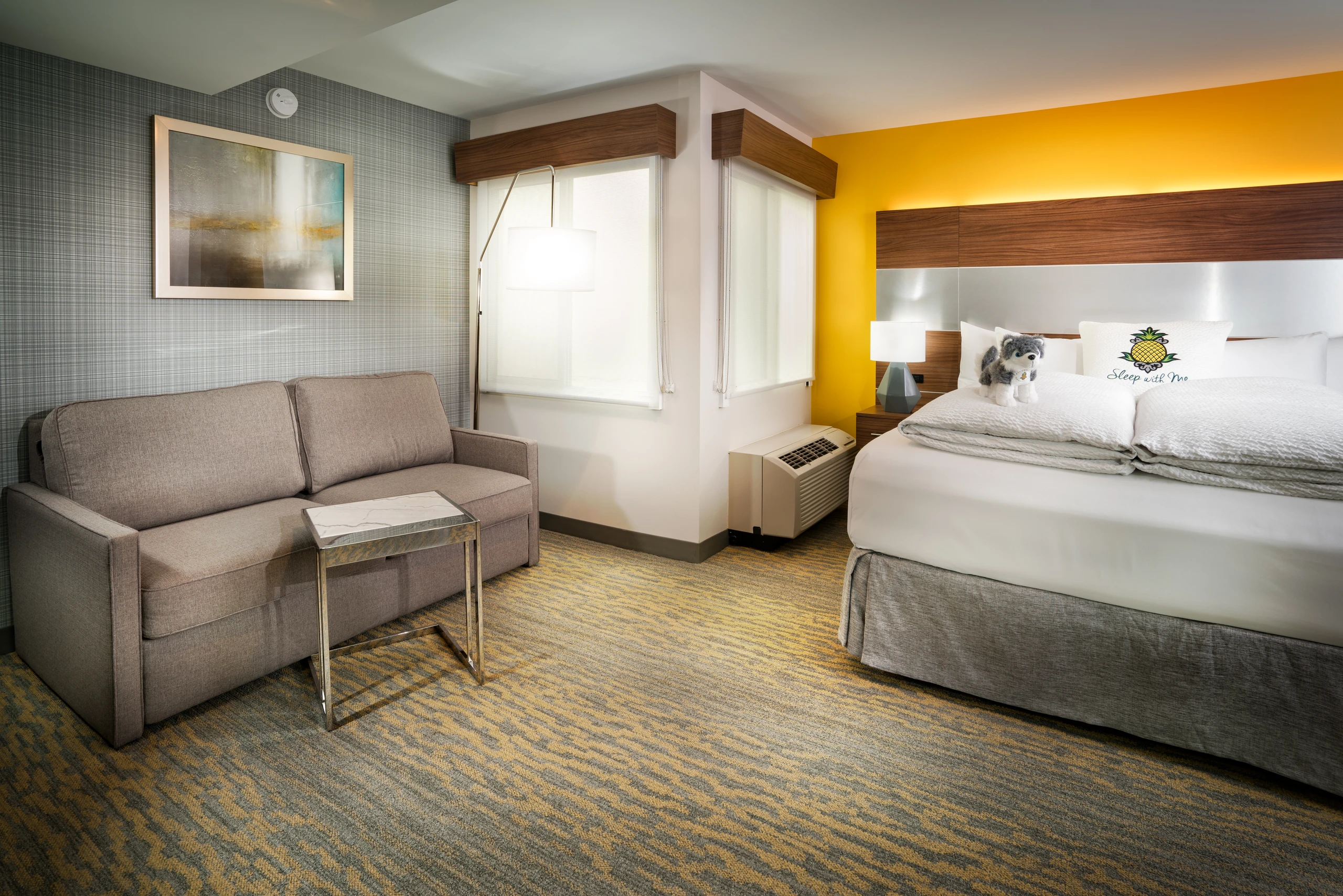 Z King Suite interior
