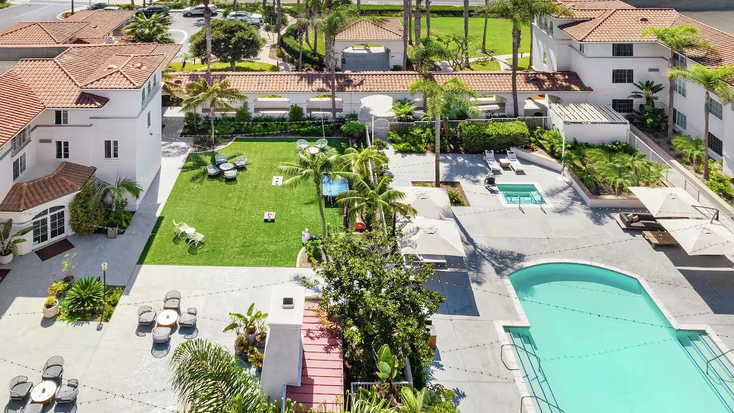 Aerial view of Hilton Garden Inn Carlsbad Pool