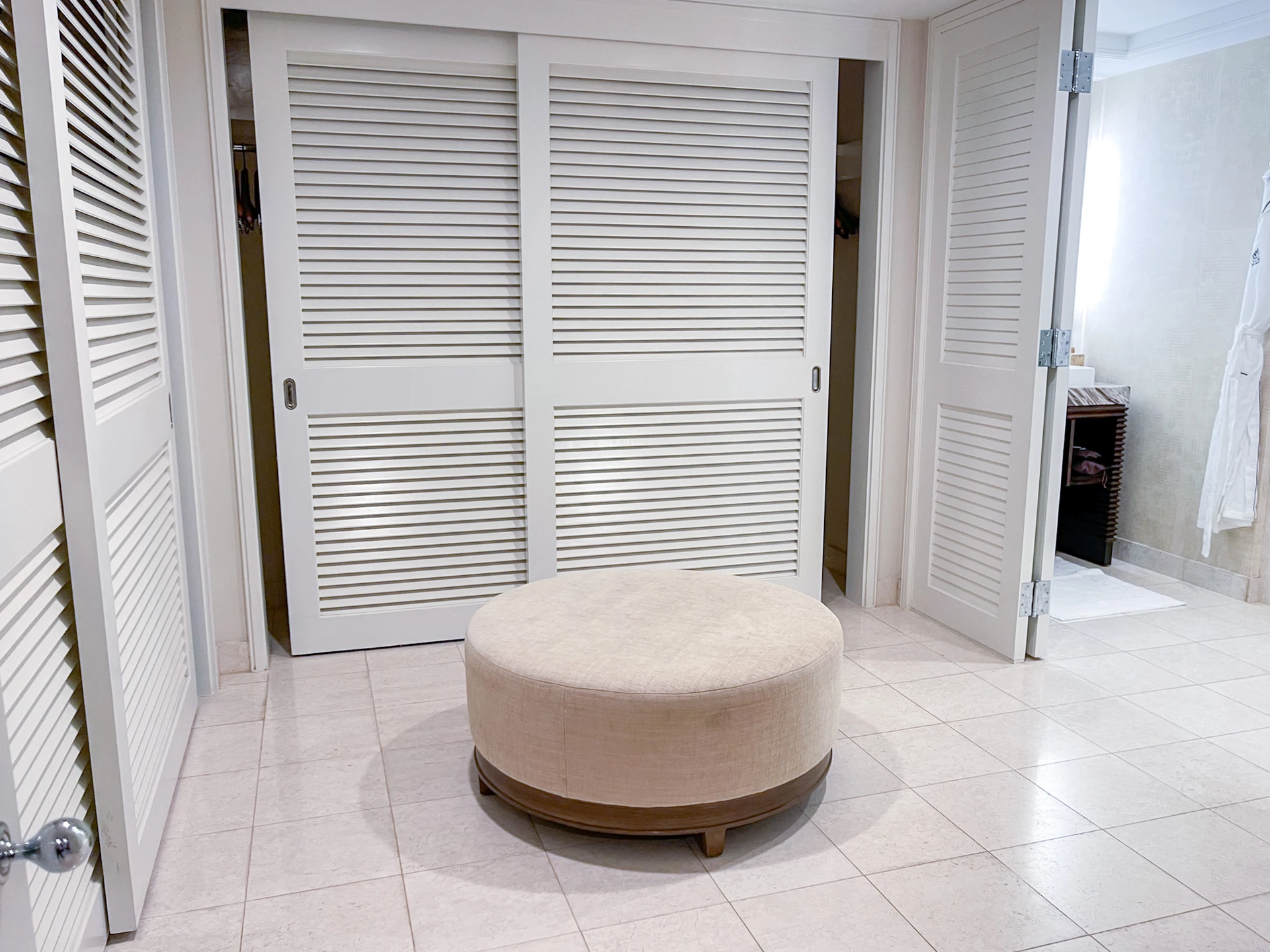 The changing area in bathroom at Four Seasons Oahu junior suite