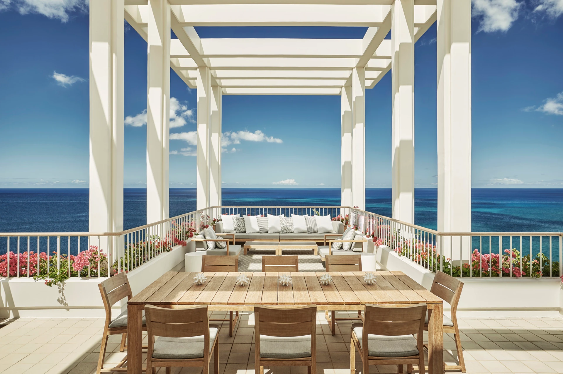 Four Seasons Oahu Penthouse Suite outdoor dining area.