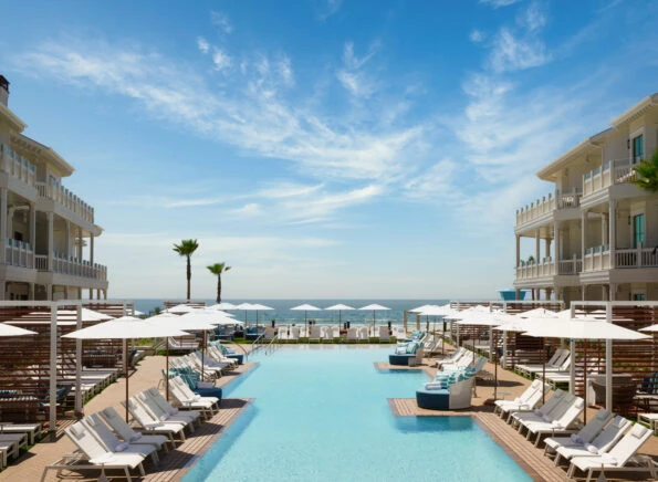 Shore House at the Del pool