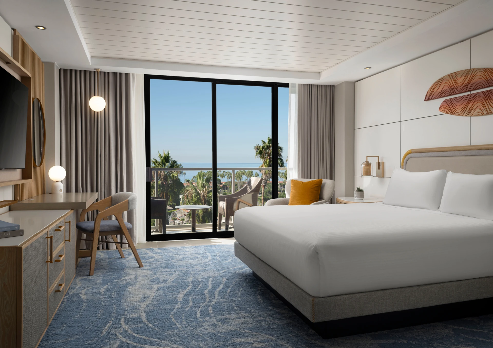 Ocean view king interior with view to the ocean.