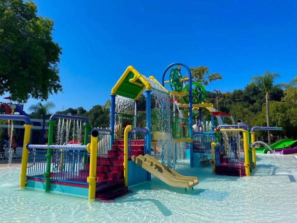 Water play area for young kids at Raging Waters San Dimas, CA.