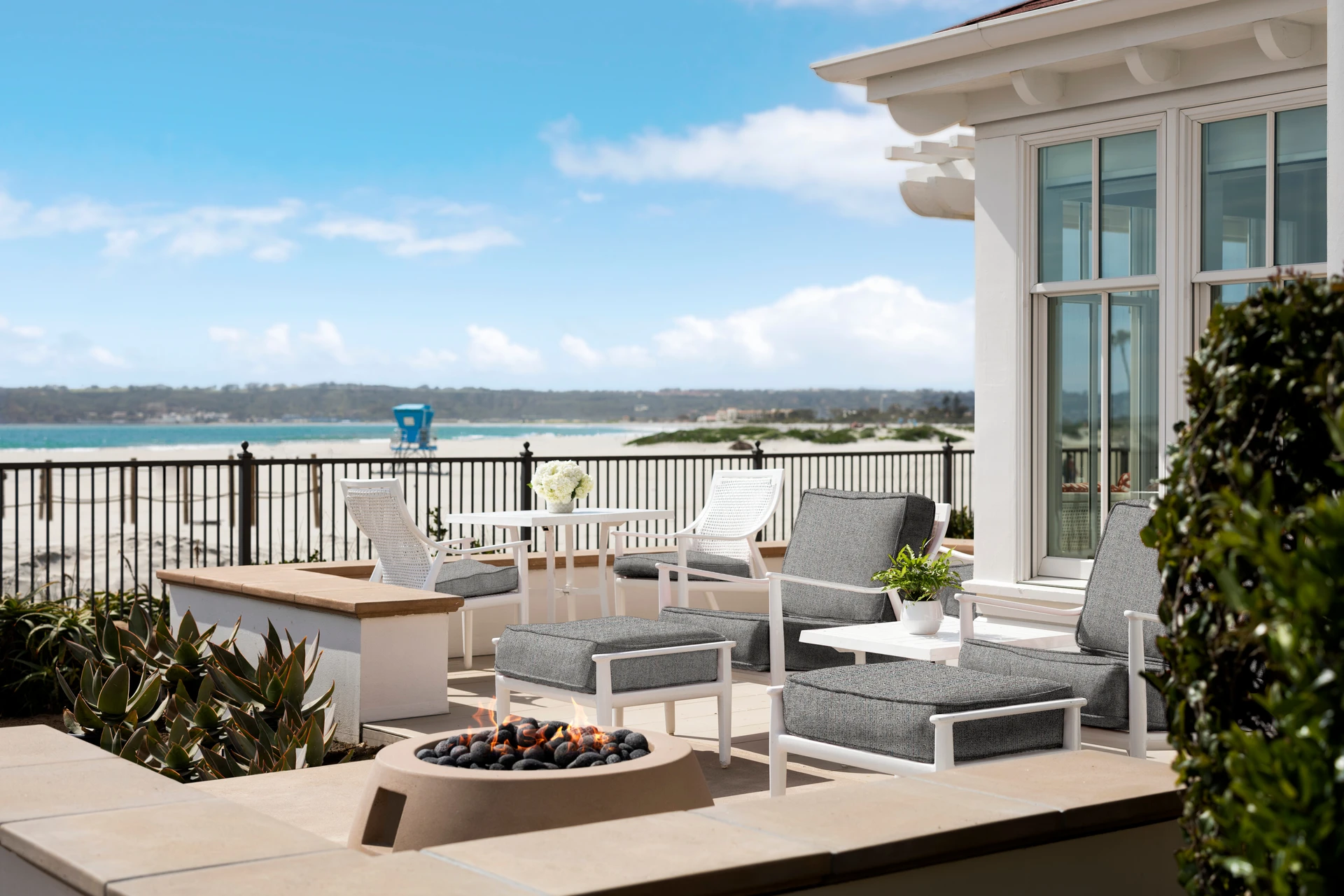 Beachfront Cottage Junior Suite with fire pit